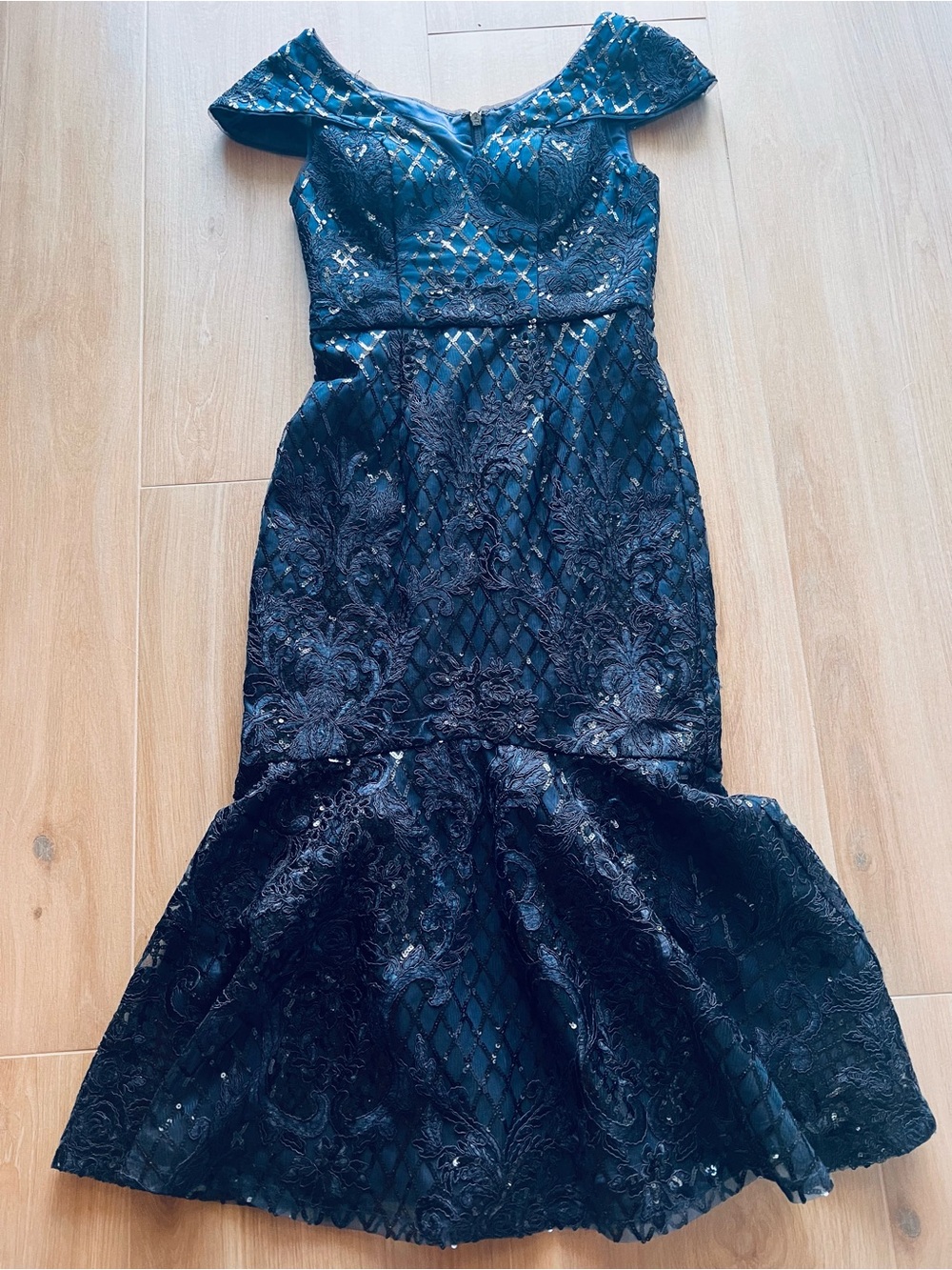 NWT Bariano Australia Indigo Sequin Lace Mermaid Midi Dress US 4 Off Shoulder